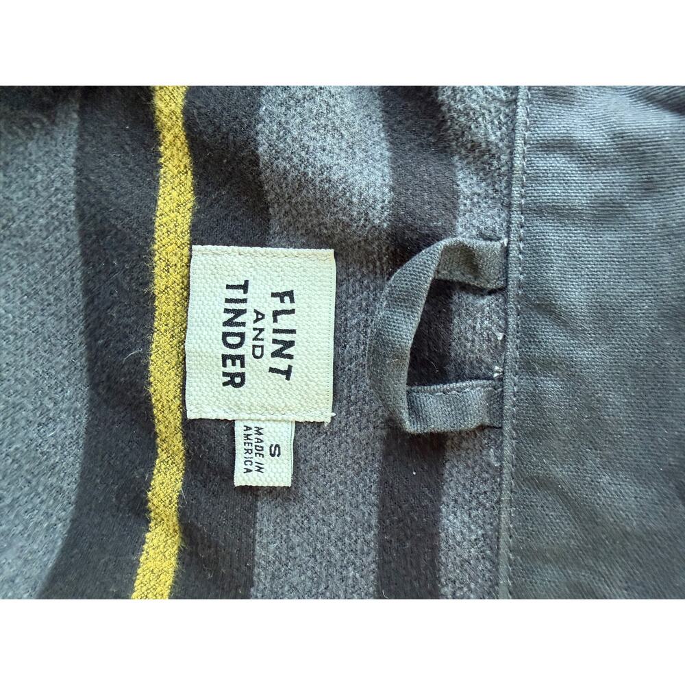 Flint and Tinder Waxed Trucker Jacket Flannel Lined – Size M – Charcoal